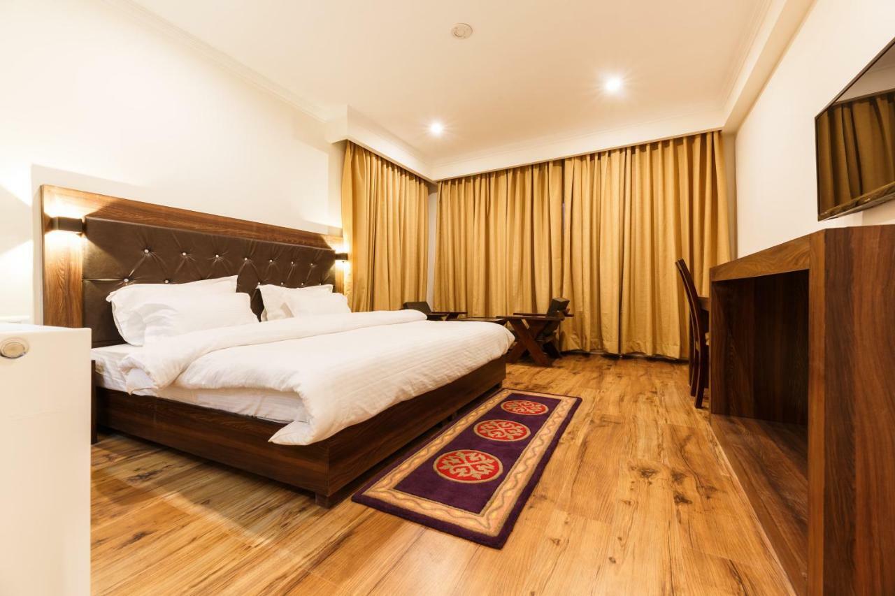 Hotel Leh Plaza Ngoại thất bức ảnh