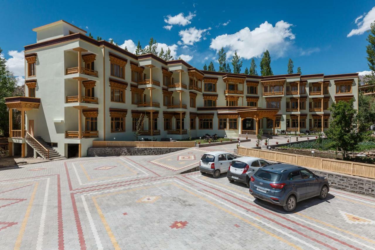 Hotel Leh Plaza Ngoại thất bức ảnh